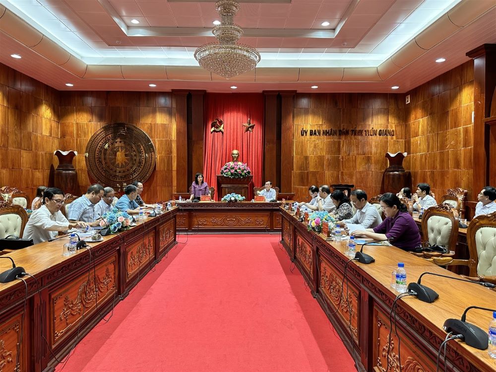 Tổng cục trưởng Nguyễn Thị Hương làm việc tại Cục Thống kê tỉnh Tiền Giang và Ủy ban nhân dân tỉnh Tiền Giang 1