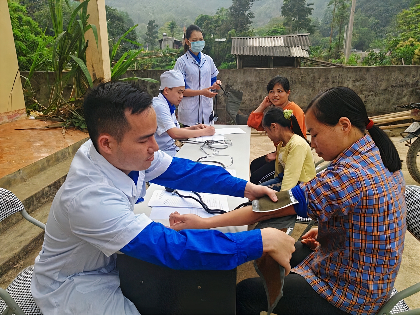 Trung tâm y tế huyện Chợ Mới: Nâng cao chất lượng khám chữa bệnh vì sự hài lòng của người dân 2