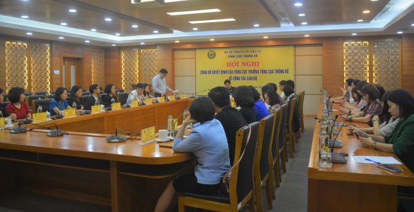 Hội nghị Công bố quyết định của Tổng cục trưởng TCTK về công tác cán bộ 3