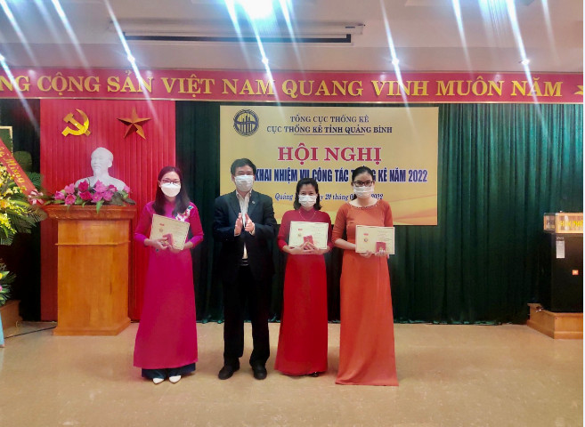 Lãnh đạo Tổng cục Thống kê tham dự Hội nghị triển khai nhiệm vụ công tác thống kê năm 2022 tại Quảng Bình  3