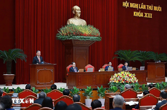 Ngày làm việc đầu tiên của Hội nghị lần thứ 10 Ban Chấp hành Trung ương Đảng khóa XIII thảo luận nhiều nội dung quan trọng 1