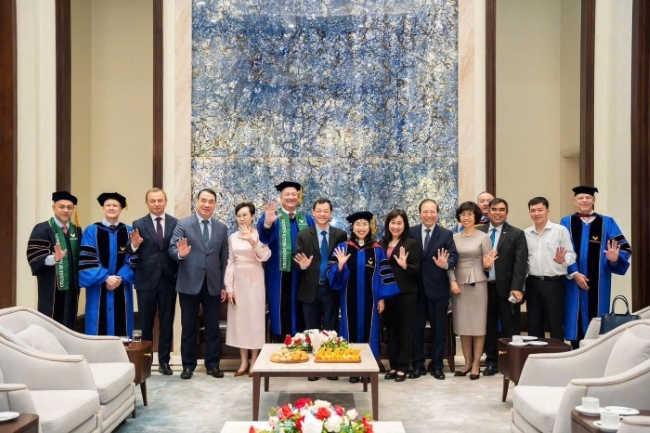 Tổng cục trưởng Nguyễn Thị Hương tham dự Lễ Khai giảng năm học 2024-2025 của VinUni 5