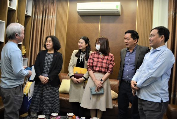 Tổng cục trưởng Tổng cục Thống kê đến thăm và chúc Tết Nhâm Dần 2022 nguyên Tổng cục trưởng TCTK Lê Văn Toàn và Đỗ Thức  3