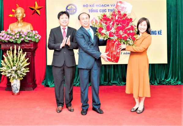Hội nghị công bố Quyết định công tác cán bộ tại Cục Thống kê tỉnh Nam Định 3