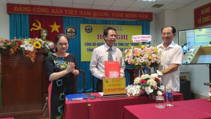 Tổng cục Thống kê tổ chức trực tiếp và trực tuyến Hội nghị công bố các Quyết định về công tác cán bộ  2