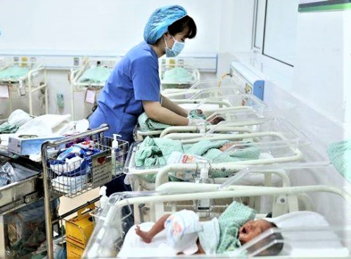 Thực hiện chiến lược dân số bền vững trước thách thức già hóa dân số  và mức sinh giảm