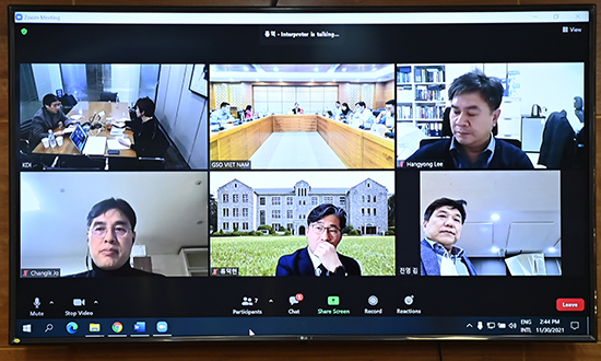 Hội thảo Công bố và báo cáo kết quả nghiên cứu giữa Ngân hàng phát triển châu Á và Chương trình chia sẻ tri thức với Việt Nam 1