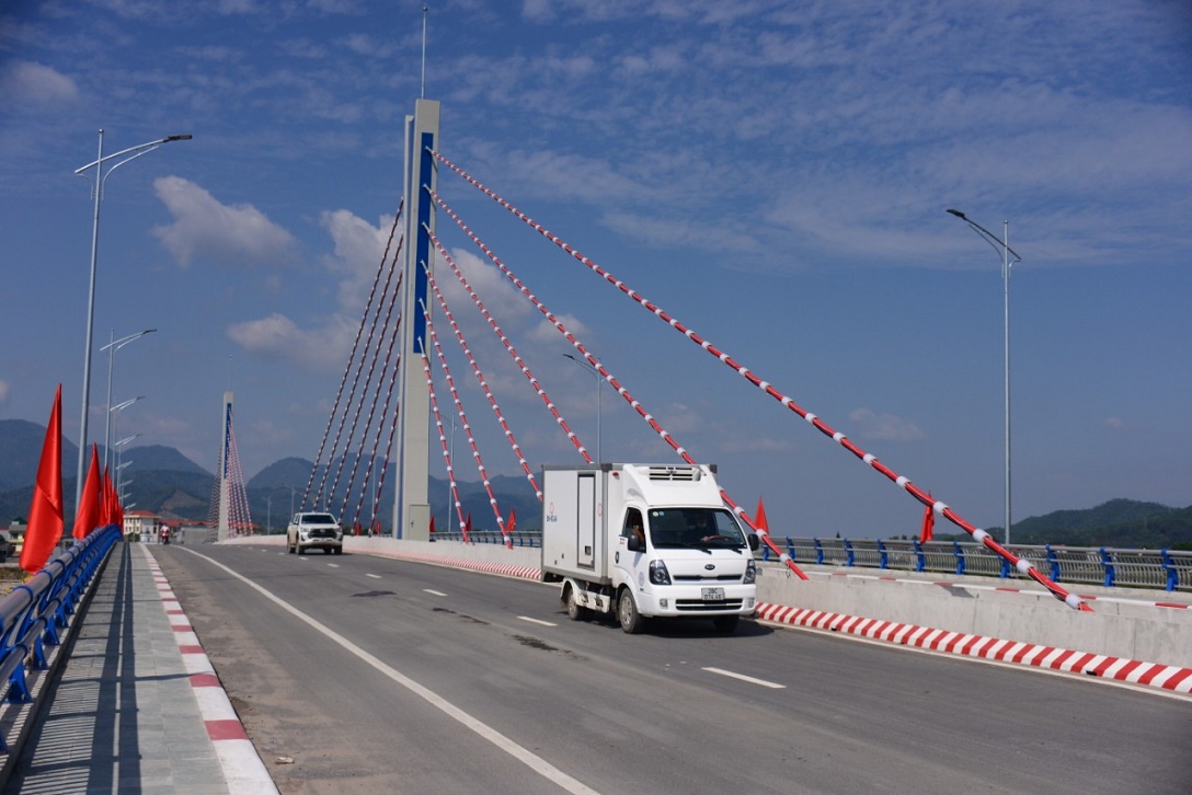Hòa Bình - Tập trung phát triển hạ tầng kinh tế - xã hội, cơ bản đồng bộ, hiện đại trong xây dựng NTM 2