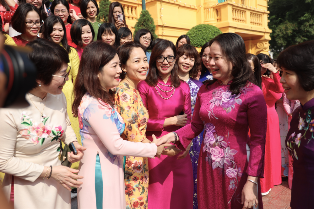 Phó Chủ tịch nước tiếp các cán bộ nữ tiêu biểu ngành Kế hoạch và Đầu tư 1