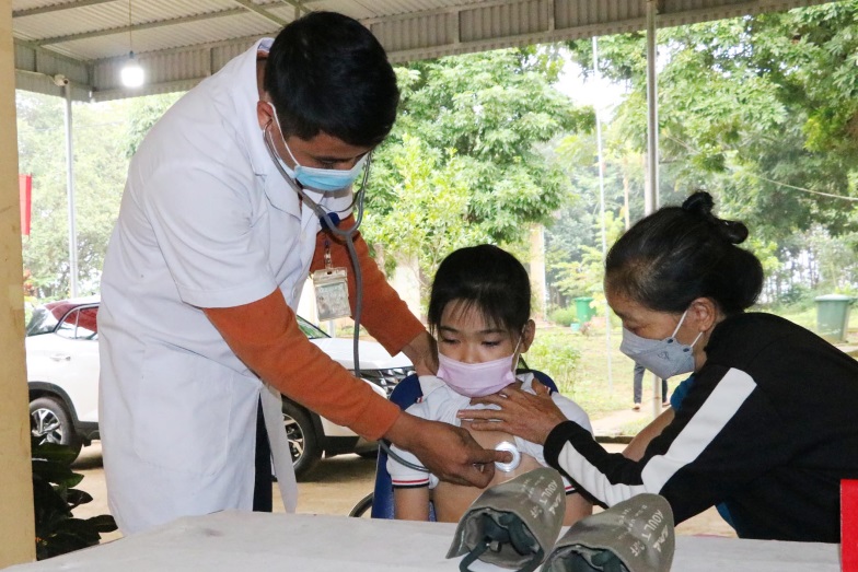Ngành Y tế Hòa Bình từng bước nâng cao chất lượng chăm sóc, bảo vệ sức khỏe Nhân dân 1