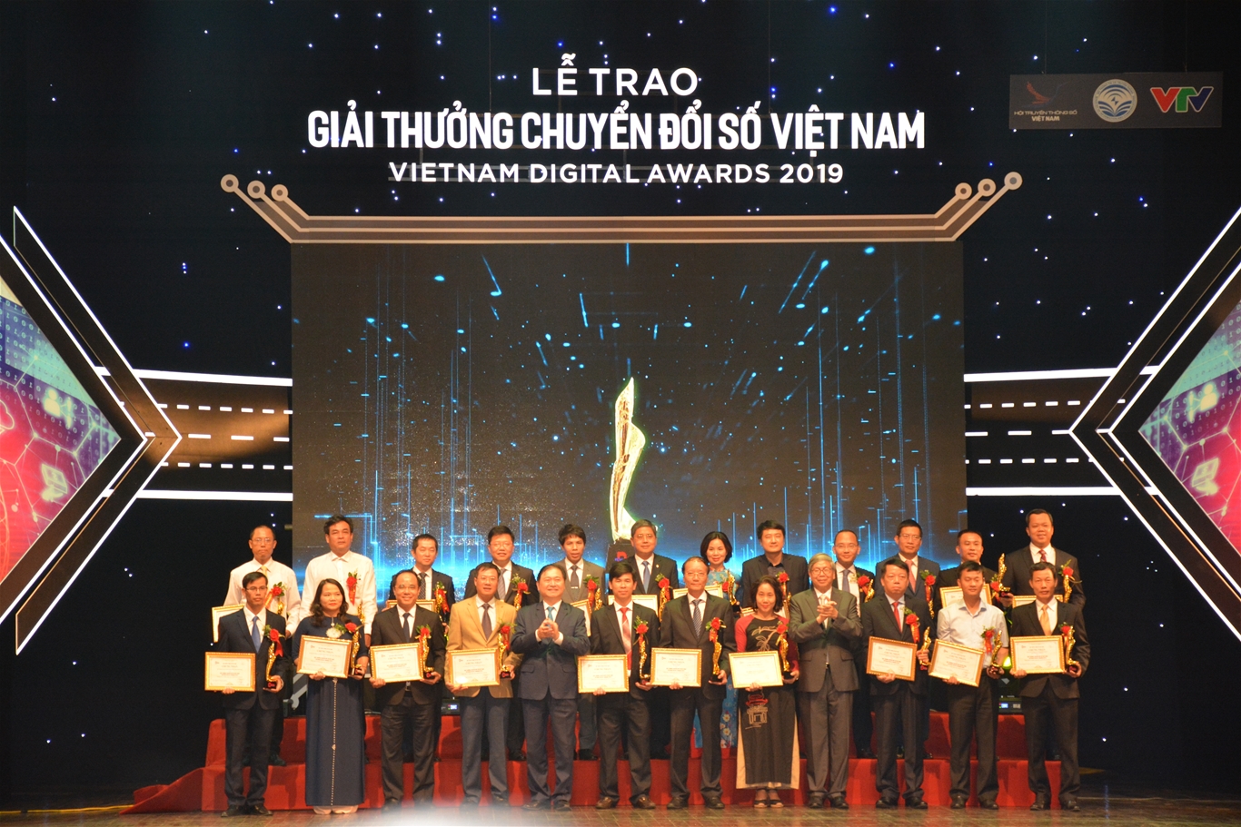 Tổng cục Thống kê nhận giải thưởng hạng mục 