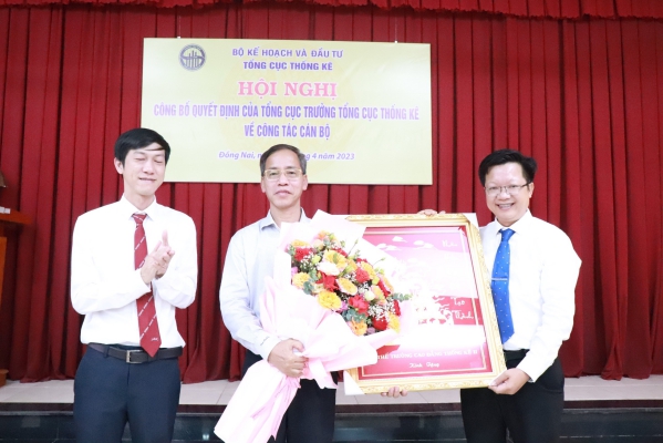 Tổng cục Thống kê công bố Quyết định về công tác cán bộ trường Cao đẳng Thống kê II 1