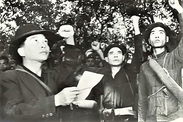 Bài Xây dựng Quân đội nhân dân Việt Nam tinh, gọn, mạnh, tiến lên hiện đại trong thời kỳ mới