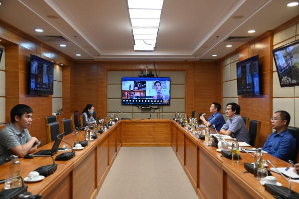 Họp về Kinh tế số giữa Tổng cục Thống kê với Trường Đại học Kinh tế quốc dân 1