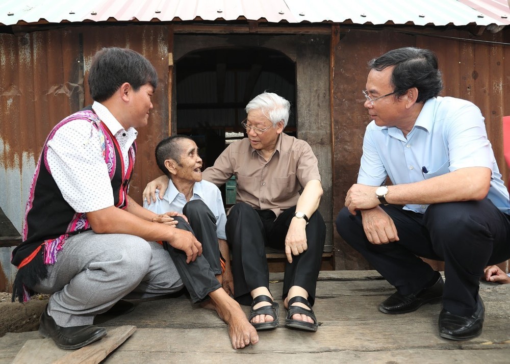 Tổng Bí thư Nguyễn Phú Trọng: Trọn một đời vì Đảng, vì dân 15