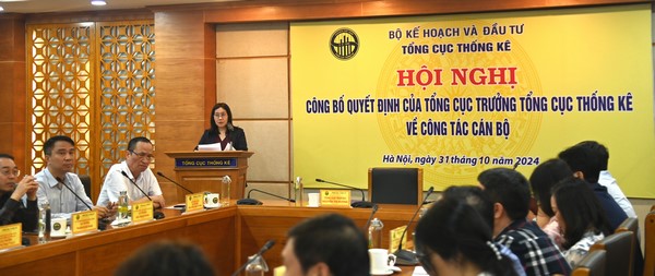 Hội nghị công bố quyết định về công tác cán bộ của Tổng cục Thống kê