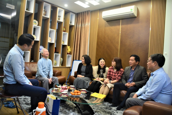 Tổng cục trưởng Tổng cục Thống kê đến thăm và chúc Tết Nhâm Dần 2022 nguyên Tổng cục trưởng TCTK Lê Văn Toàn và Đỗ Thức  1