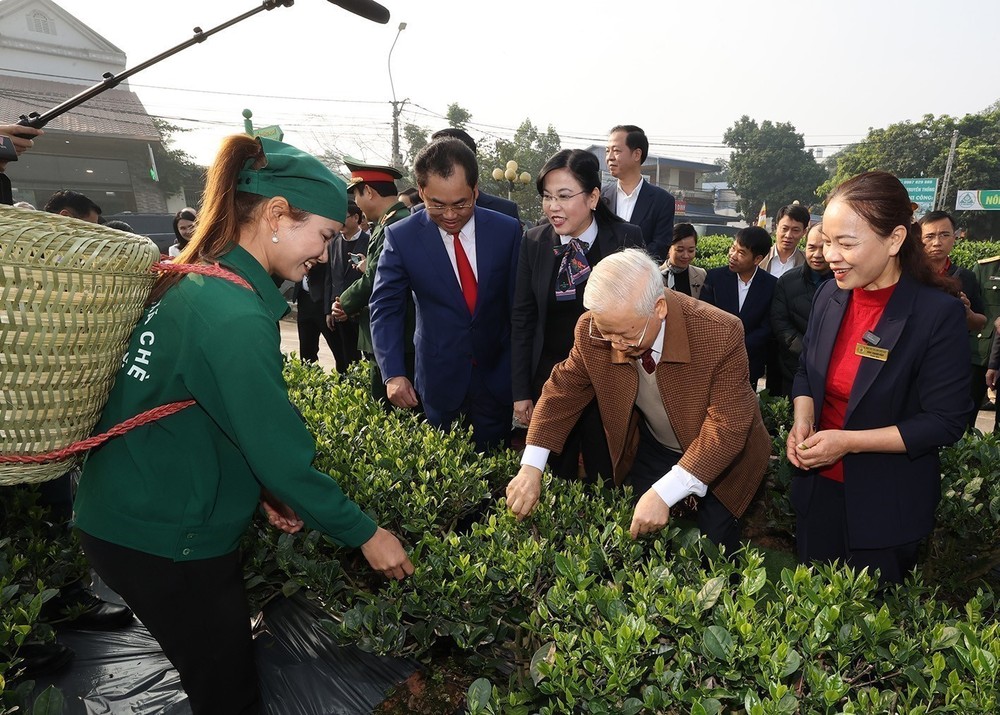 Tổng Bí thư Nguyễn Phú Trọng: Trọn một đời vì Đảng, vì dân 16