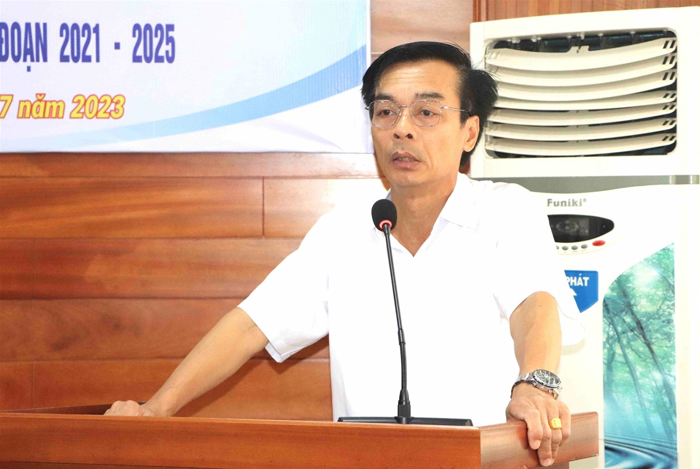 UBND huyện Vũ Quang tổ chức Hội nghị tập huấn nghiệp vụ điều tra, tổng hợp, tính toán tiêu chí về thu nhập bình quân đầu người cấp xã năm 2023 1