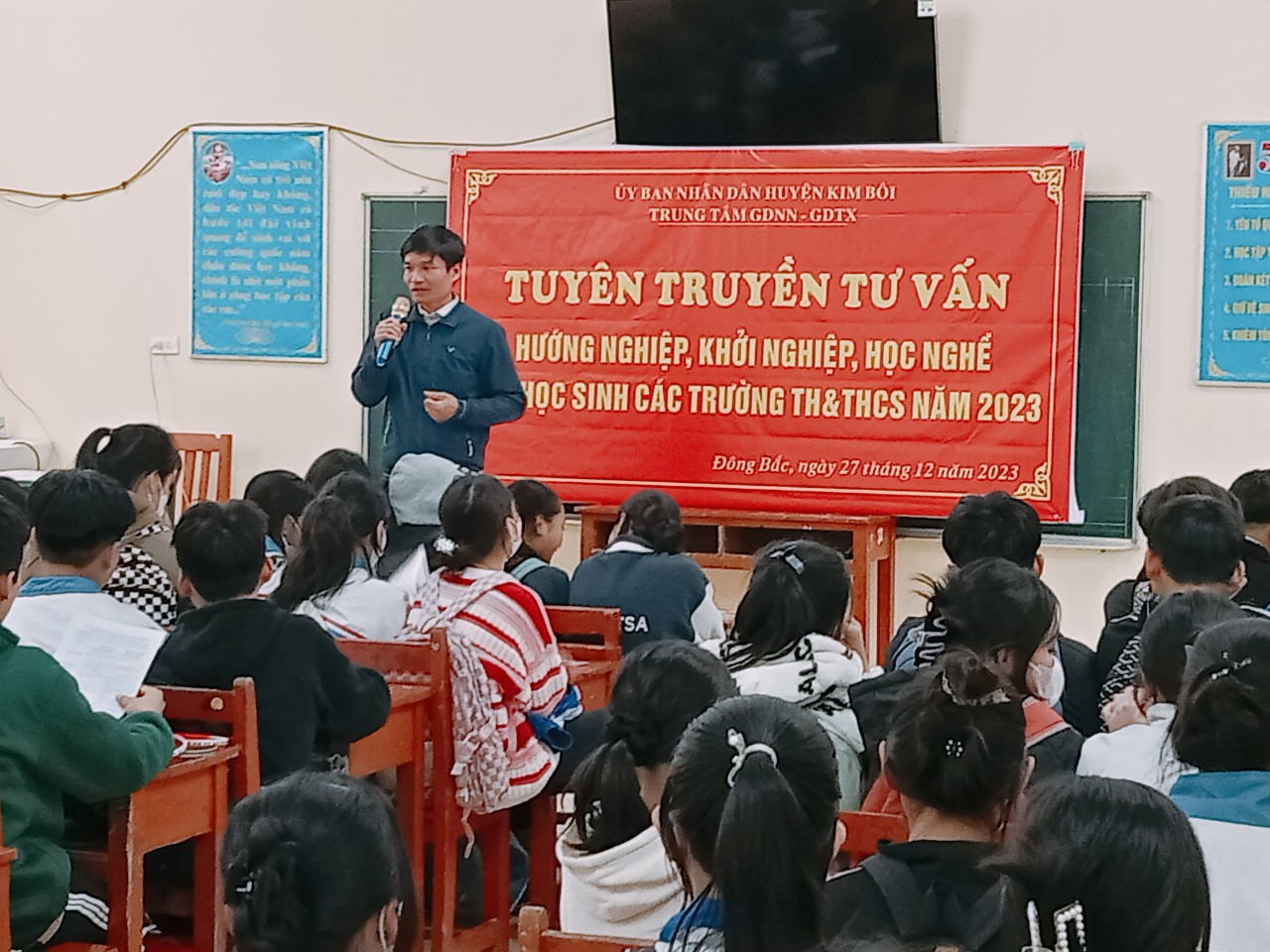 Trung tâm GDNN-GDTX huyện Kim Bôi ( Hòa Bình): Thực hiện hiệu quả mục tiêu kép  1
