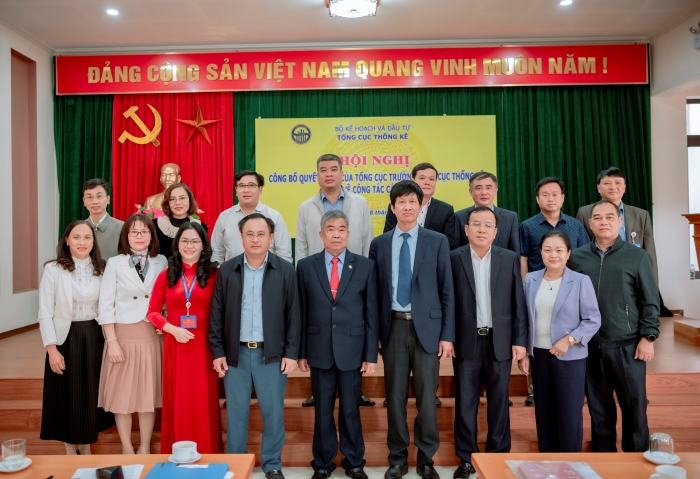 Hội nghị công bố quyết định về công tác cán bộ của Cục Thống kê tỉnh Lạng Sơn 2