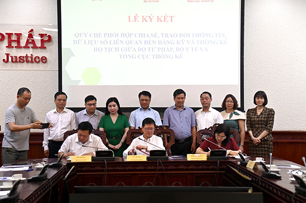 Lễ ký kết Quy chế phối hợp, chia sẻ, trao đổi thông tin, dữ liệu số giữa Bộ Tư pháp, Bộ Y tế và Tổng cục Thống kê 3