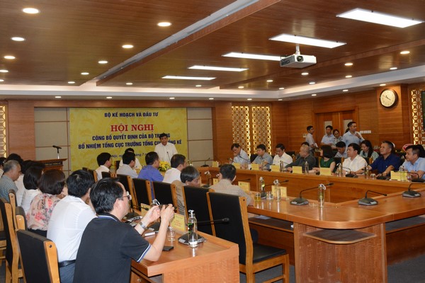 Hội nghị công bố Quyết định của Bộ trưởng Bộ Kế hoạch và Đầu tư bổ nhiệm Tổng cục trưởng Tổng cục Thống kê 4