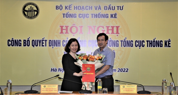 Hội nghị trực tuyến công bố Quyết định  về công tác cán bộ của Vụ Hệ thống Tài khoản quốc gia 2