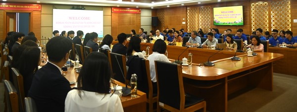 Phó Tổng cục trưởng Đỗ Thị Ngọc tiếp và làm việc với Đoàn Thanh niên Hàn Quốc 3