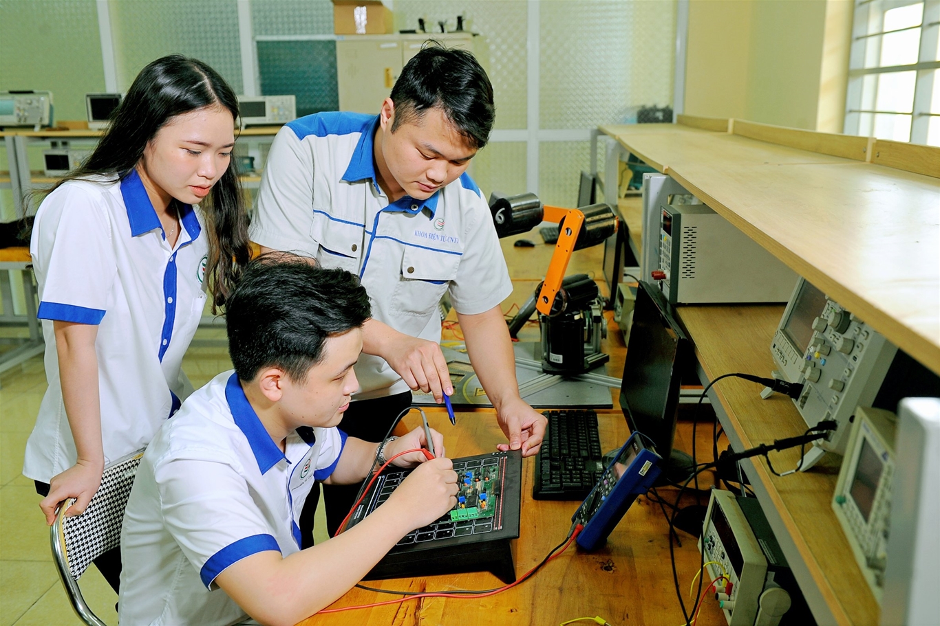 Trường Cao đẳng Nghề Hải Dương: Nơi đào tạo ra những người thợ giỏi thạo nghề 12