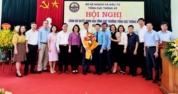 Hội nghị Công bố Quyết định của Tổng cục trưởng Tổng cục Thống kê về công tác cán bộ của Cục thống kê tỉnh Bắc Giang 3