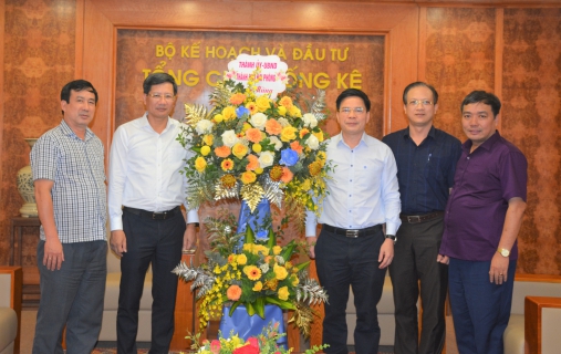 Phó Tổng cục trưởng TCTK Phạm Quang Vinh tiếp Ủy viên Ban Thường vụ, Phó Chủ tịch Thường trực UBND TP.Hải Phòng Lê Anh Quân 1