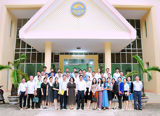 Cục Thống kê tỉnh Đắk Lắk tiếp đón đoàn làm việc của Tổng cục Thống kê 3