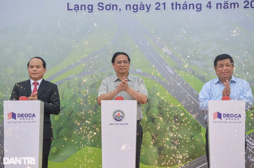 Đổi mới, bứt phá, đưa đất nước vững bước tiến vào kỷ nguyên vươn mình 7