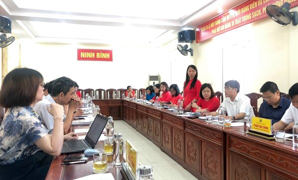 Đoàn công tác Tổng cục Thống kê thăm và làm việc với Cục Thống kê Ninh Bình 1