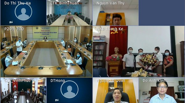 Hội nghị công bố quyết định của Tổng cục trưởng Tổng cục Thống kê về công tác cán bộ thuộc Tổng cục Thống kê 3