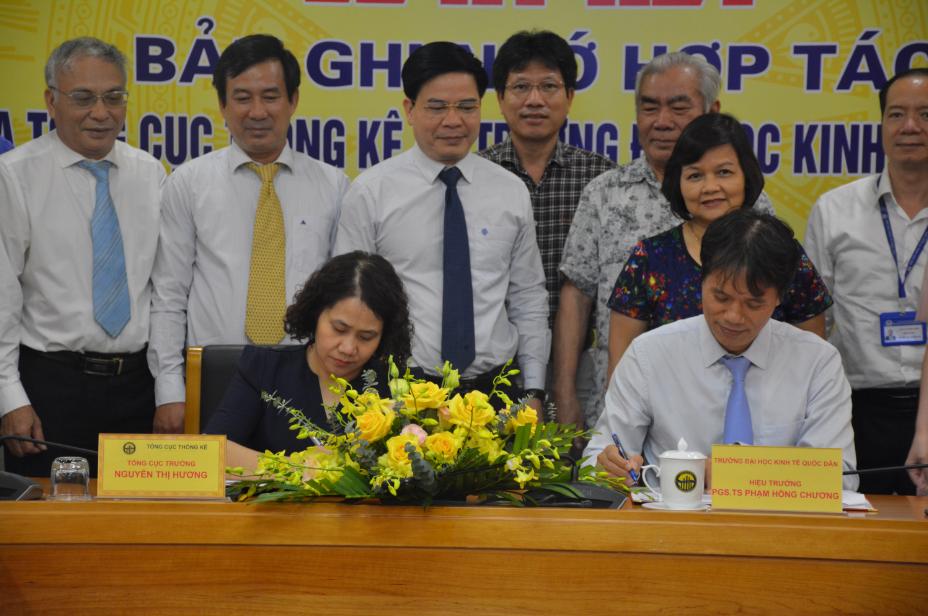 Lễ ký kết bản ghi nhớ hợp tác giữa Tổng cục Thống kê và Trường Đại học Kinh tế quốc dân 2