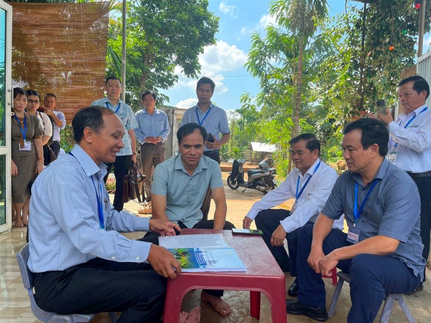 Đắk Lắk hòa chung khí thế ra quân sôi nổi điều tra thu thập thông tin về thực trạng kinh tế - xã hội của 53 dân tộc thiểu số năm 2024 3