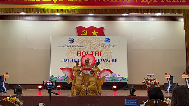 Cục Thống kê thành phố Đà Nẵng đẩy mạnh hoạt động phổ biến Luật và tuyên truyền kiến thức Thống kê 5