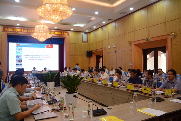 Bộ trưởng Bộ Kế hoạch và Đầu tư Nguyễn Chí Dũng làm việc với Bộ trưởng Bộ Giao Thông vận tải Nguyễn Văn Thể 1