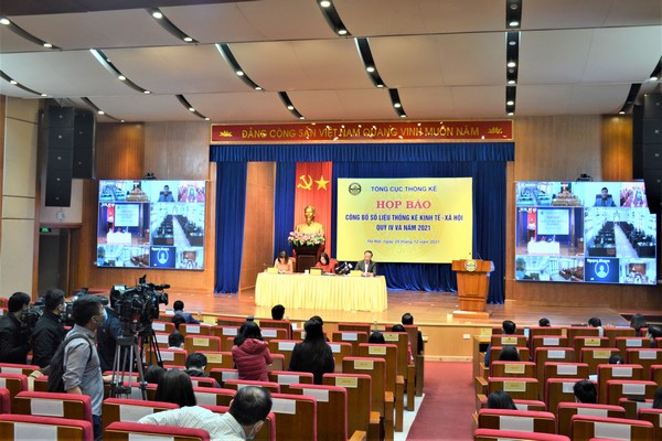 Tổng cục Thống kê họp báo công bố số liệu thống kê kinh tế -xã hội quý IV và năm 2021 1