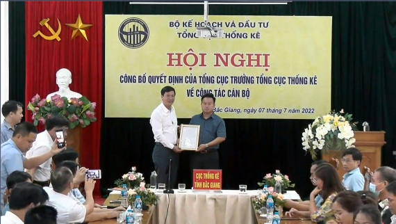 Hội nghị công bố Quyết định của Tổng cục trưởng Tổng cục Thống kê về công tác cán bộ của Cục Thống kê Bắc Giang 1