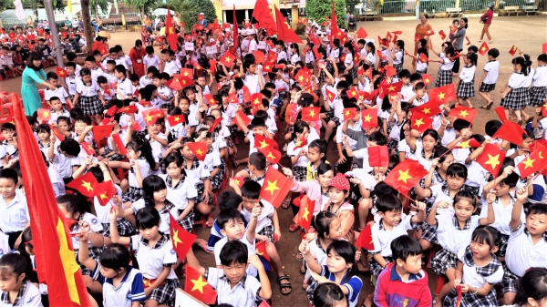 Kỷ niệm 42 năm Ngày Nhà giáo Việt Nam (20/11/1982-20/11/2024) Giáo dục Việt Nam nhìn từ Nghị quyết 29 của Trung ương 1