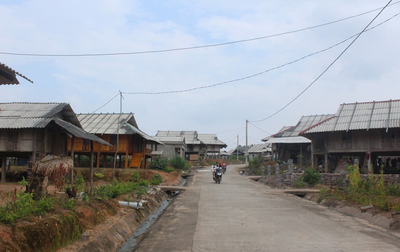 Huyện Đà Bắc: Đưa các chương trình, chính sách dân tộc vào cuộc sống 2