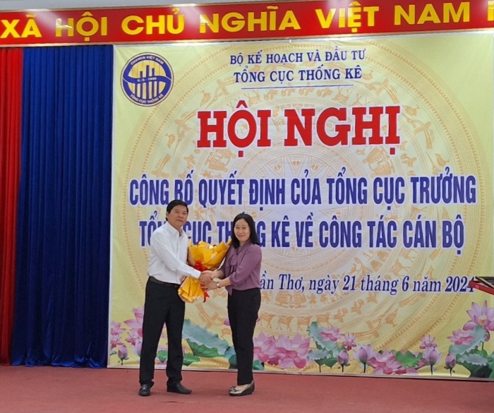 Hội nghị công bố quyết định của Tổng cục trưởng TCTK về công tác cán bộ của CTK thành phố Cần Thơ