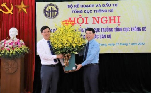 Hội nghị Công bố Quyết định của Tổng cục trưởng Tổng cục Thống kê về công tác cán bộ của Cục thống kê tỉnh Bắc Giang 1