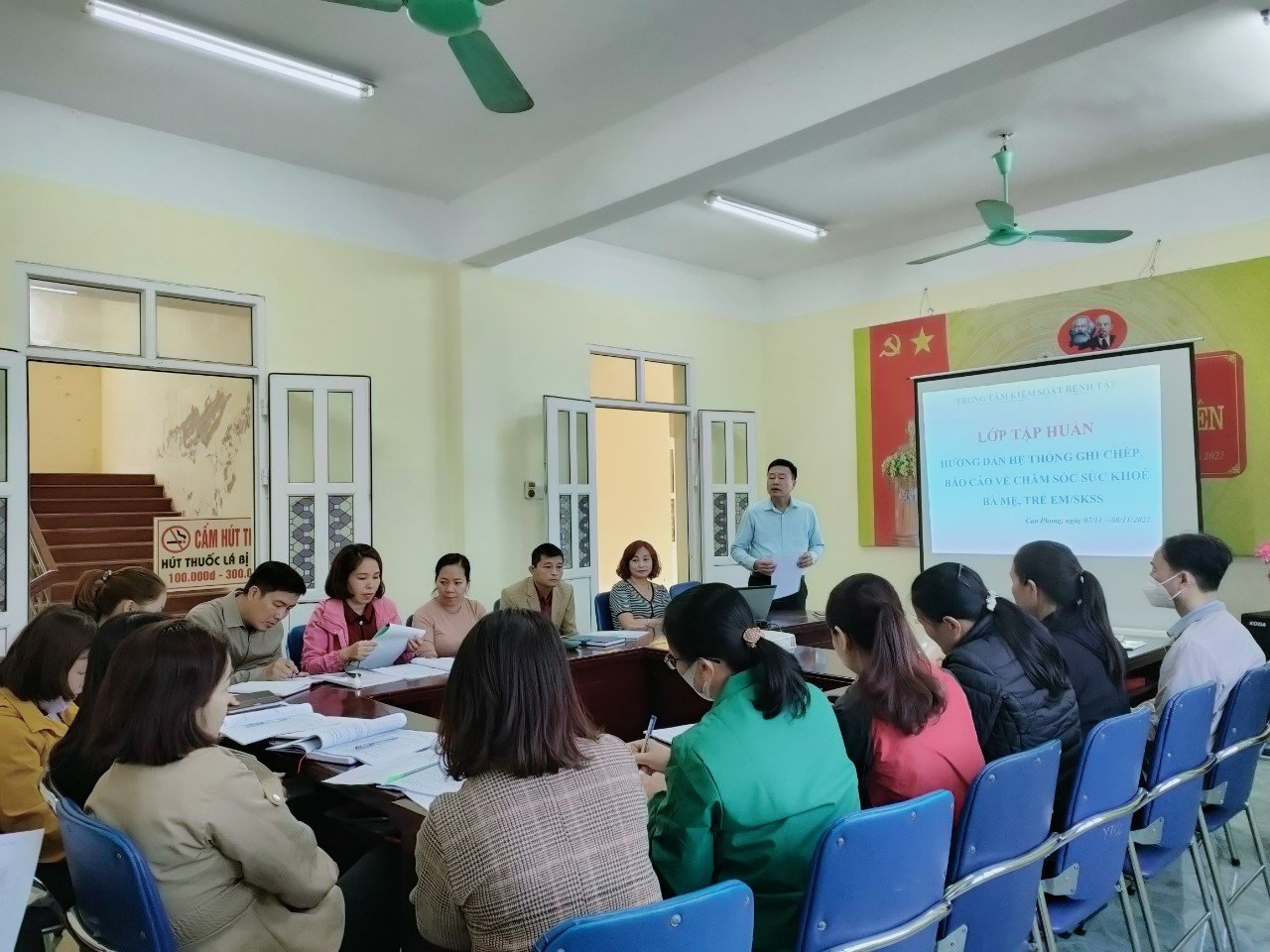 Ngành Y tế Hòa Bình từng bước nâng cao chất lượng chăm sóc, bảo vệ sức khỏe Nhân dân