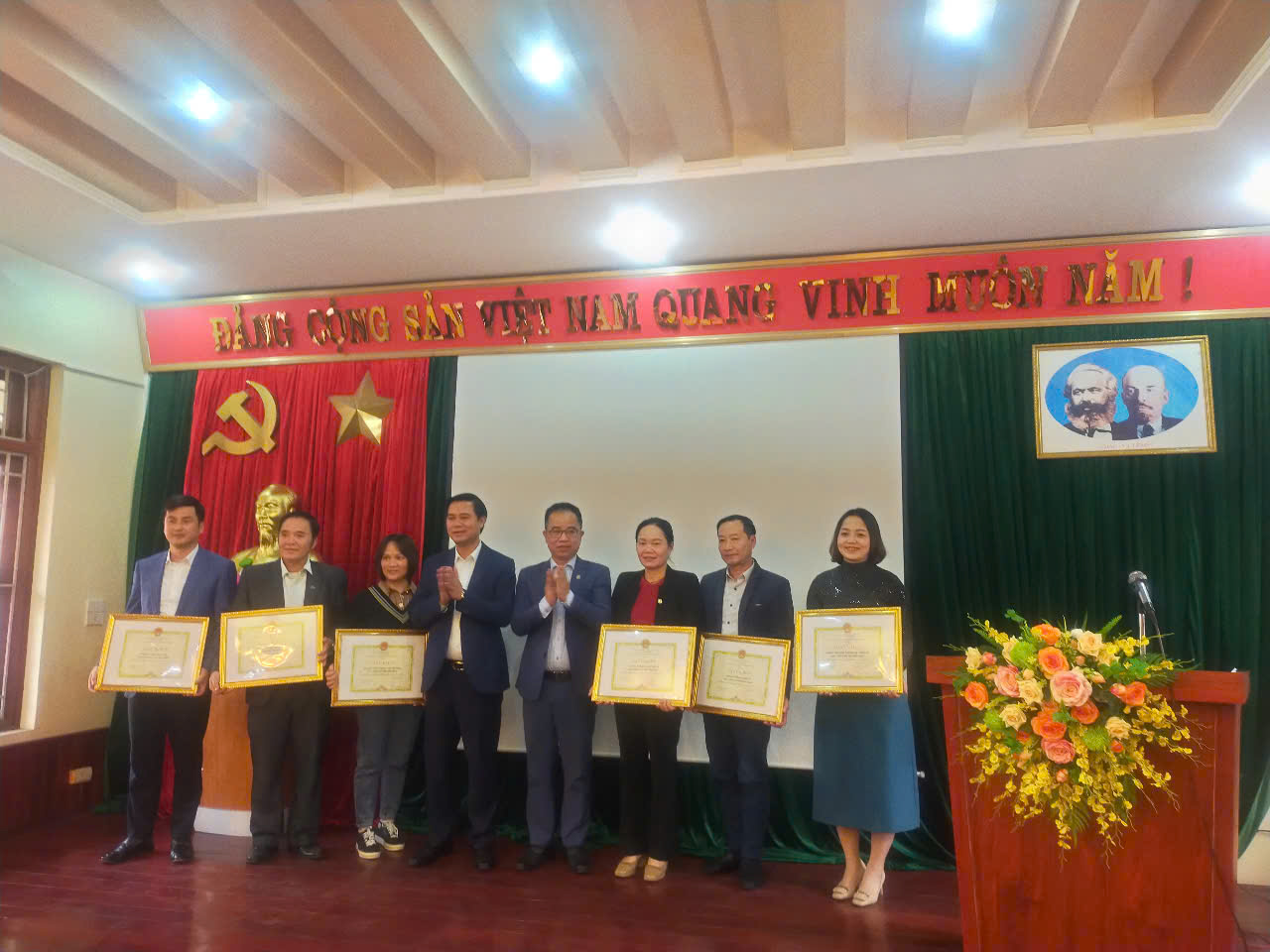 Phó Tổng cục trưởng Lê Trung Hiếu dự  Hội nghị Tổng kết công tác năm 2024 và triển khai công tác năm 2025 tại Cục Thống kê tỉnh Bắc Ninh 3