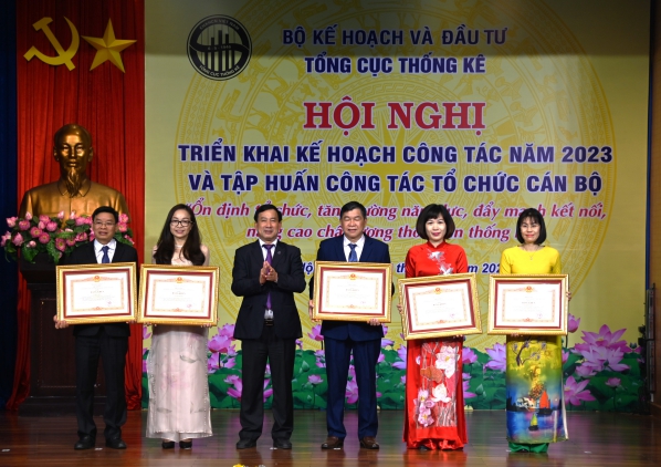 Tổng cục Thống kê tổ chức Hội nghị Triển khai kế hoạch công tác năm 2023 14