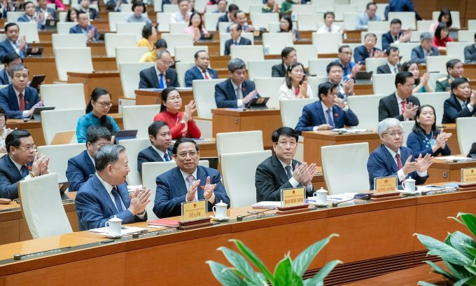 Quốc hội chốt tăng lương cơ sở lên 2,34 triệu đồng từ 1/7 1